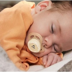 Комплект от 2 бр. ортодонтични залъгалки за новородени Philips AVENT SCF075/03 Ultra Start 0-2м, в оранжево и лилаво със забавен дизайн очички, в кутия за стерилизиране - 00A.0621.001 - изглед 3
                  